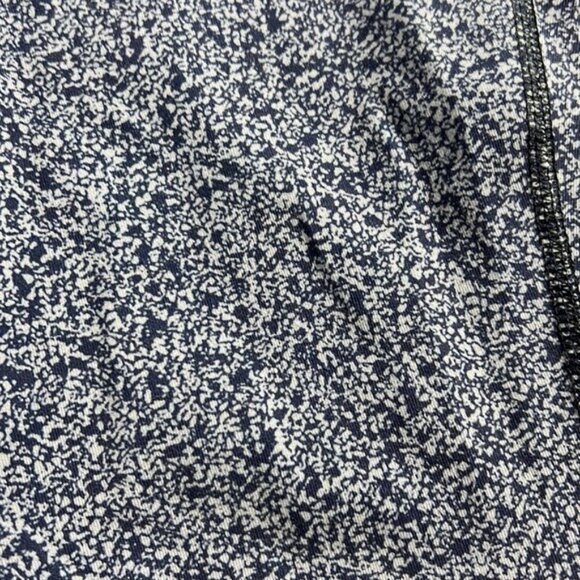 Zobha Womens L Black & White Patterned Crop Leggings - Picture 2 of 10